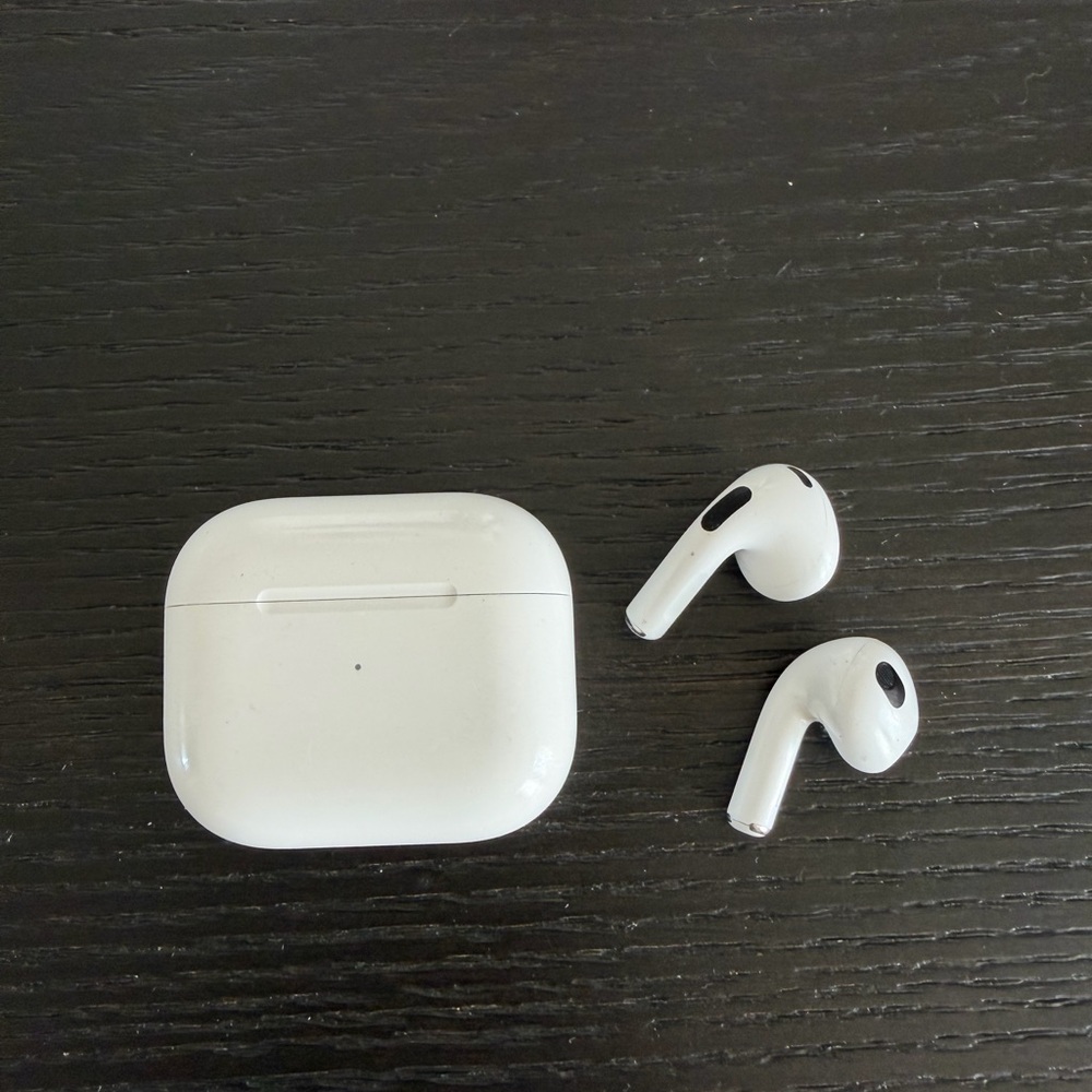 Apple AirPods (3rd Generation)